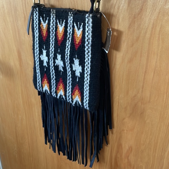 NWT Leather Suede Woven Crossbody Bag Leather Fringes Adjustable Strap Western - Picture 3 of 9